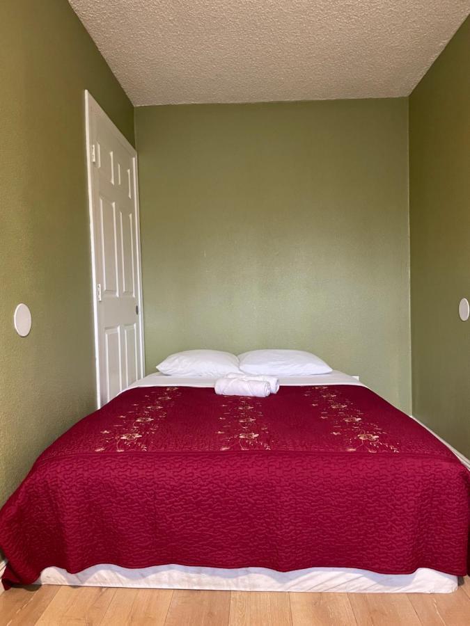 Private In Angeles With Ac, Wifi, Smart Tv, Work Desk Near Sofi Stadium Séjour chez l'habitant Los Angeles