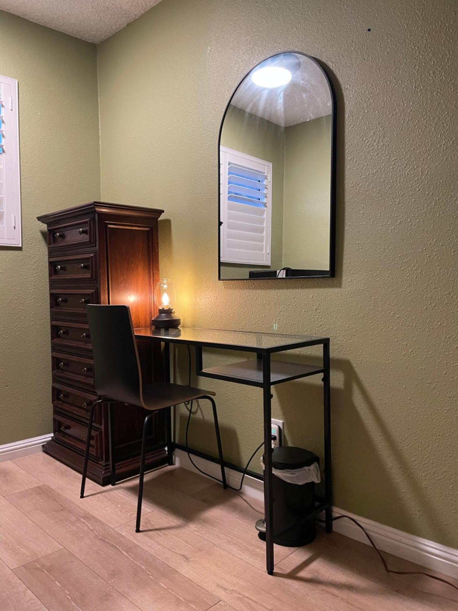Séjour chez l'habitant Private In Angeles With Ac, Wifi, Smart Tv, Work Desk Near Sofi Stadium *