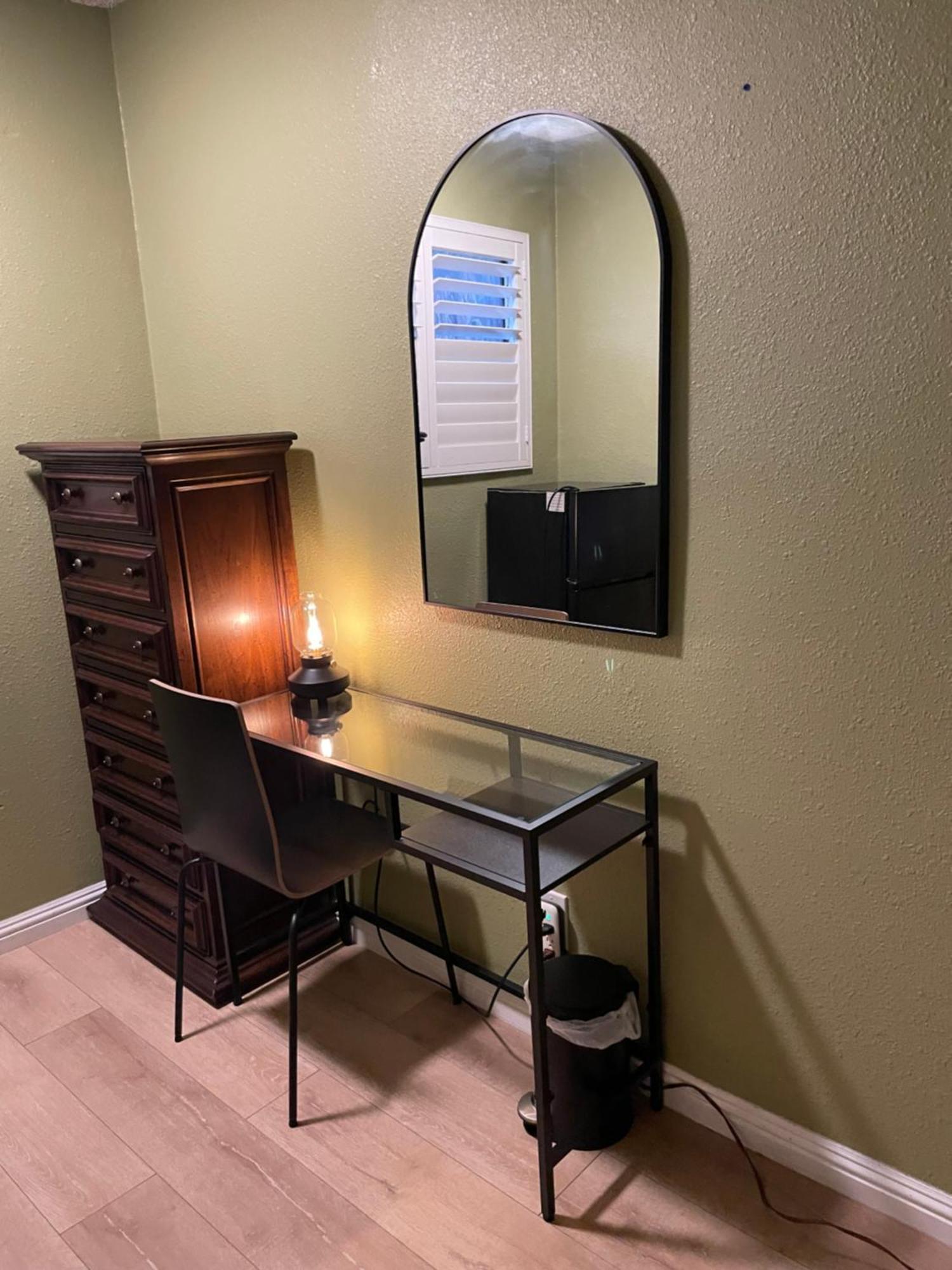 Séjour chez l'habitant Private In Angeles With Ac, Wifi, Smart Tv, Work Desk Near Sofi Stadium